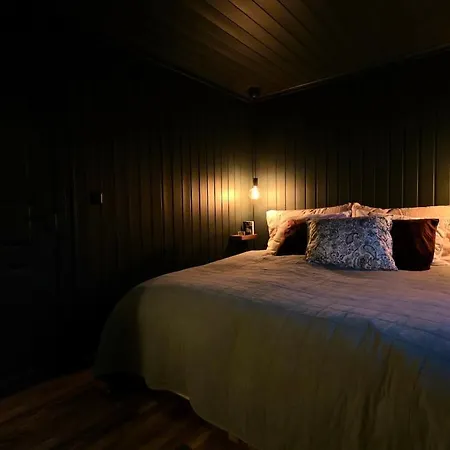 In - Perfect For Northern Lights And Midnight Sun