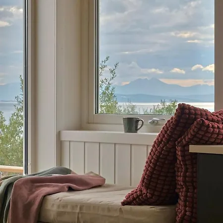 In - Perfect For Northern Lights And Midnight Sun *